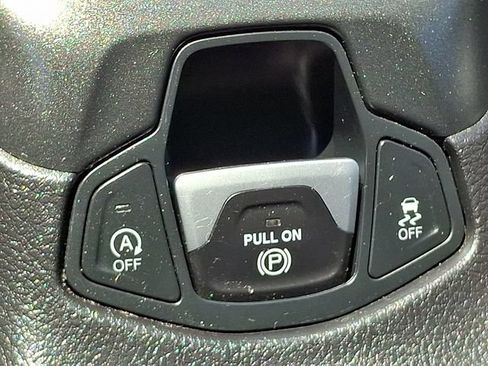 Used 2020 Jeep Compass Trailhawk w/ Leather Interior Group AWD/4WD image 26
