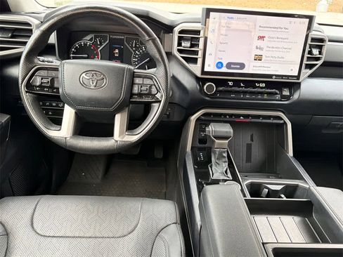 Used 2022 Toyota Tundra SR5 w/ SR5 Premium Package image 19