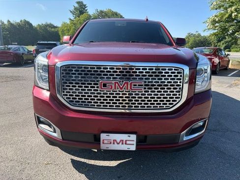 Used 2017 GMC Yukon SLT RWD image 2