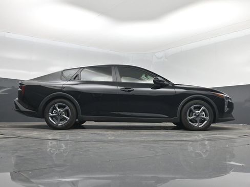 Certified 2025 Kia K4 LXS FWD image 16