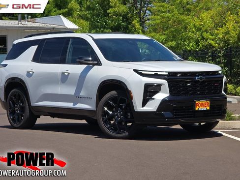 Used 2025 Chevrolet Traverse RS w/ LPO, Floor Liner Package AWD/4WD image 1
