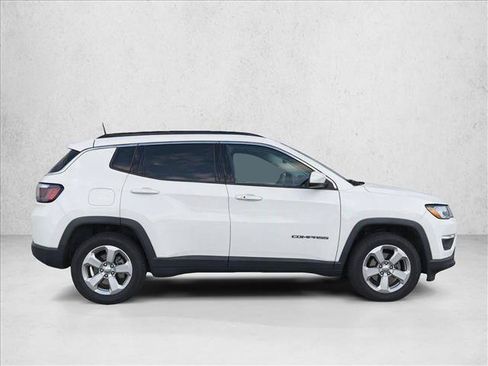 Used 2021 Jeep Compass Latitude FWD image 8