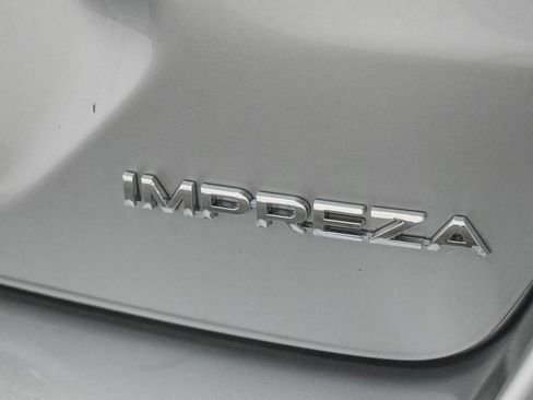 Certified 2025 Subaru Impreza 2.0i image 10