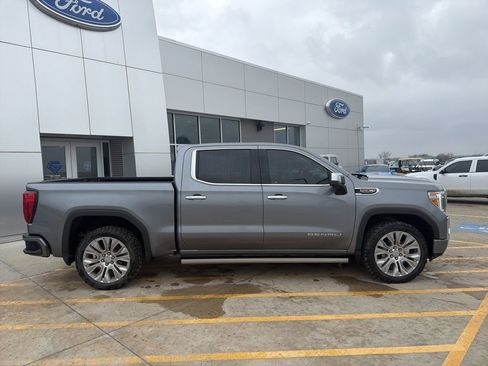 Used 2022 GMC Sierra 1500 Denali w/ Denali Reserve Package image 12