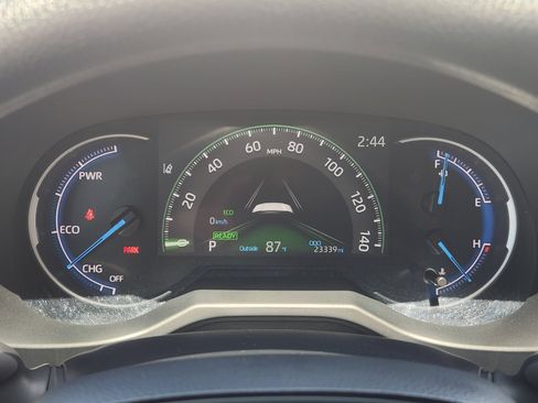 Used 2025 Toyota RAV4 LE AWD/4WD image 20
