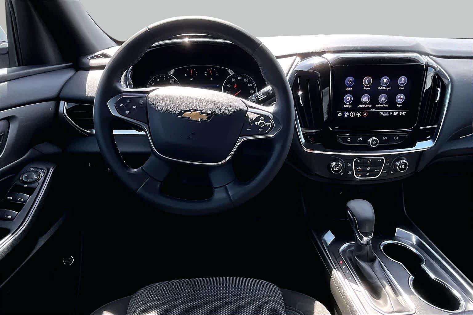 Used 2023 Chevrolet Traverse LT FWD image 10