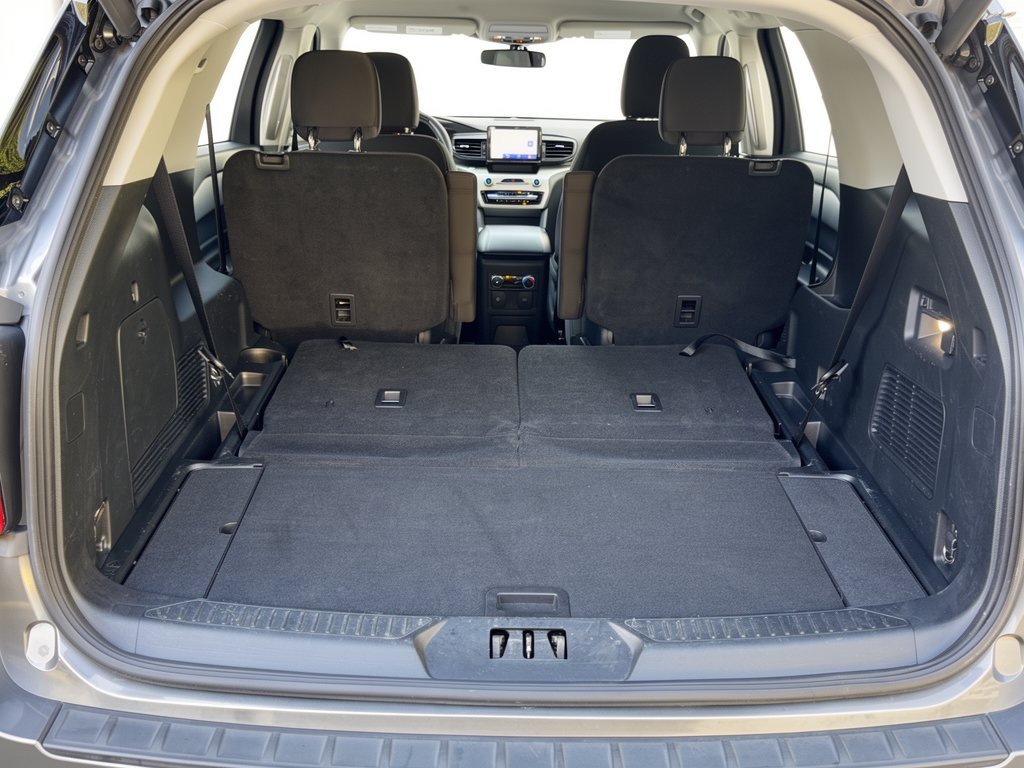 Used 2022 Ford Explorer XLT RWD image 27
