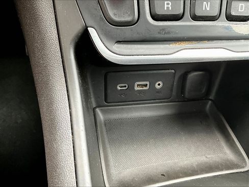 Used 2018 GMC Terrain SLE FWD image 16