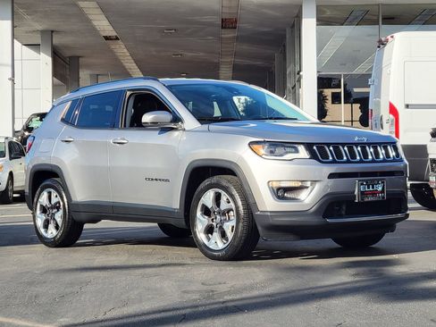 Used 2018 Jeep Compass Limited w/ Navigation Group image 31