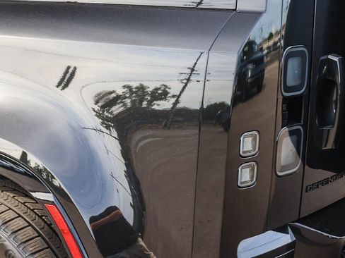 New 2026 Land Rover Defender 110 X-Dynamic SE image 11