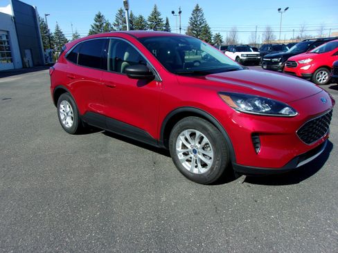 Certified 2022 Ford Escape SE w/ Convenience Package image 9