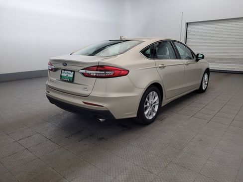 Used 2019 Ford Fusion SE FWD image 9