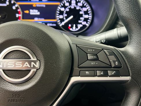 Used 2025 Nissan Sentra SV FWD image 13