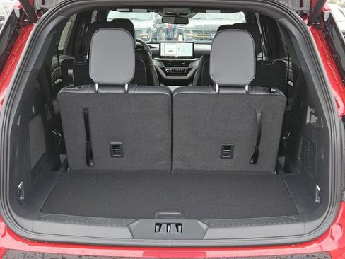 New 2026 Ford Explorer ST-Line w/ ST-Line Street Pack image 10