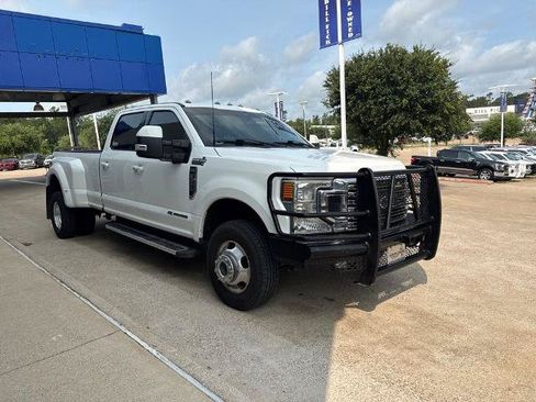 Certified 2022 Ford F350 Lariat w/ Lariat Ultimate Package AWD/4WD image 2