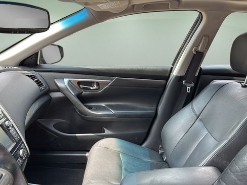 Used 2014 Nissan Altima 2.5 SL w/ Technology Package FWD image 13