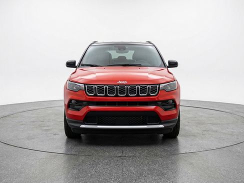 Used 2025 Jeep Compass Limited image 2
