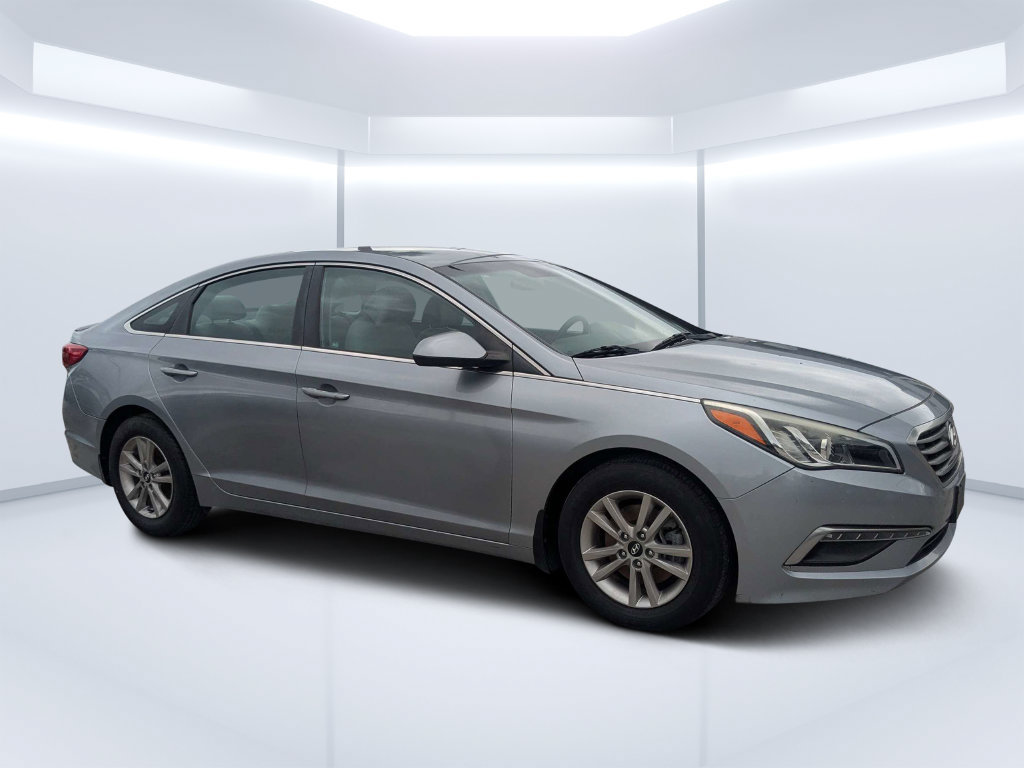 Used 2015 Hyundai Sonata SE w/ Winter Package FWD image 1