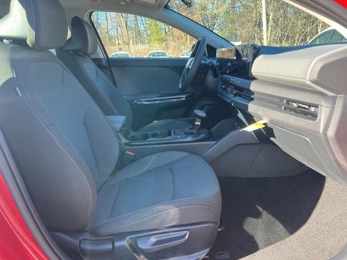 New 2025 Kia K4 LXS image 15