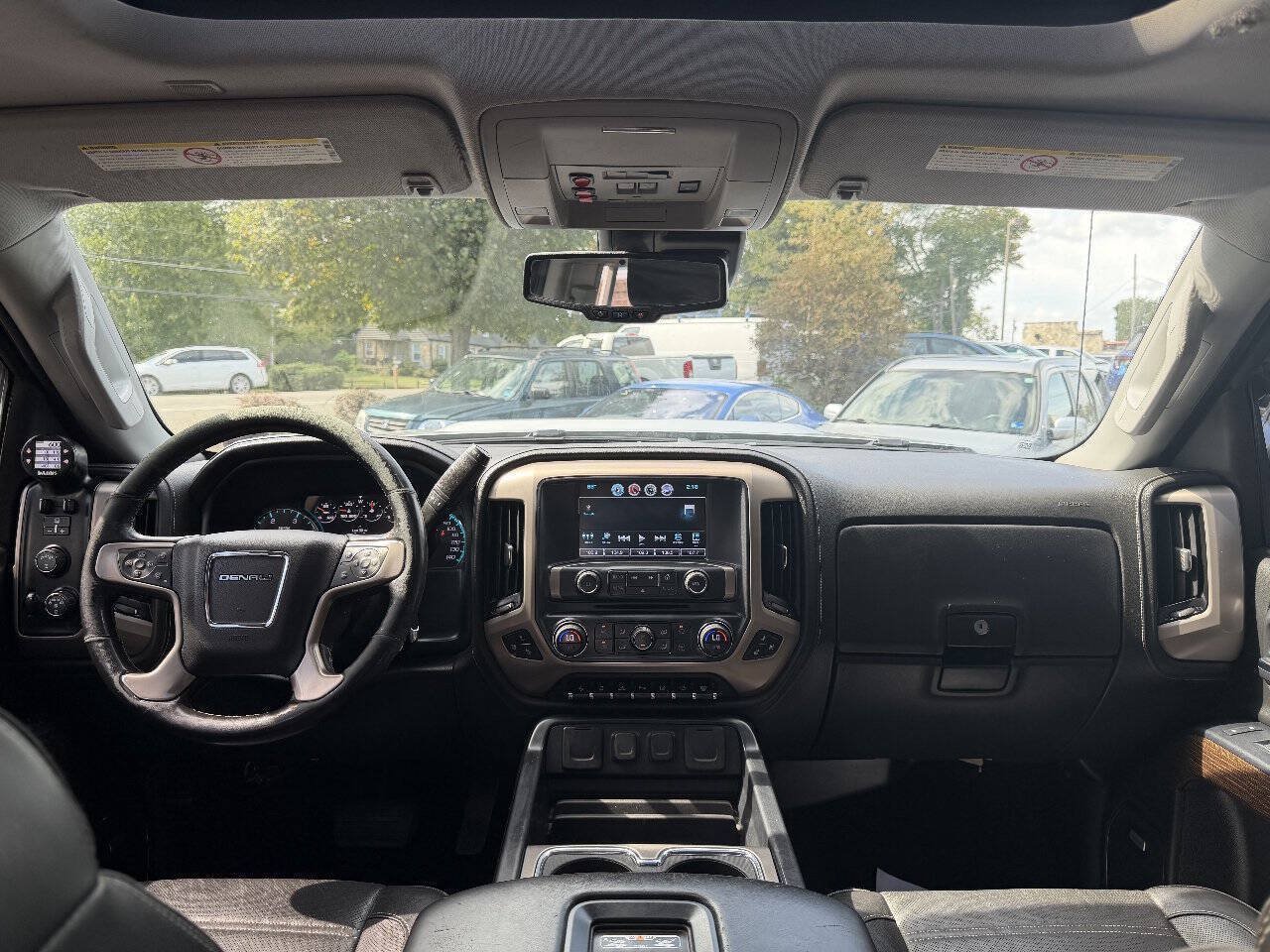 Used 2018 GMC Sierra 2500 Denali w/ Duramax Plus Package AWD/4WD image 18