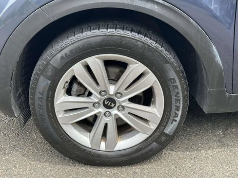 Used 2017 Kia Sportage LX w/ LX Popular Package AWD/4WD image 10