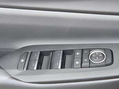 New 2026 Toyota Prius XLE FWD image 23