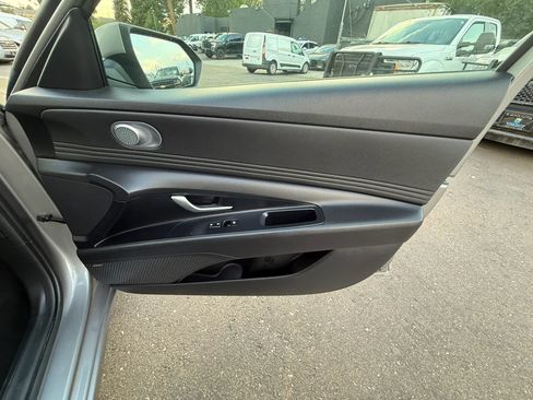 Used 2023 Hyundai Elantra Limited FWD image 35