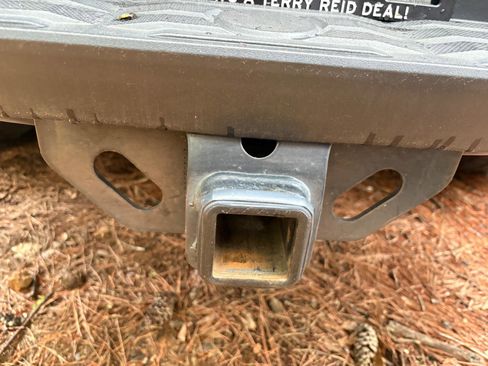 Used 2015 Toyota Tundra SR5 w/ SR5 Upgrade Package image 9