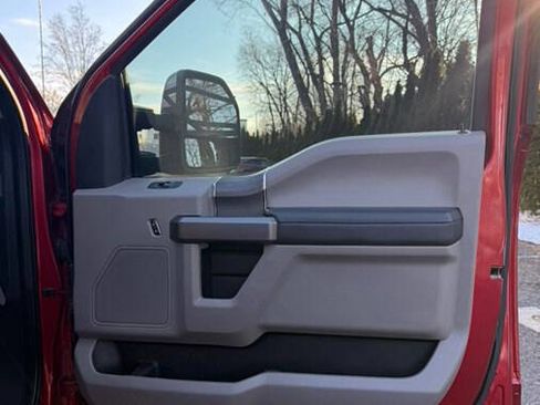 Used 2020 Ford F250 XLT w/ XLT Premium Package image 23