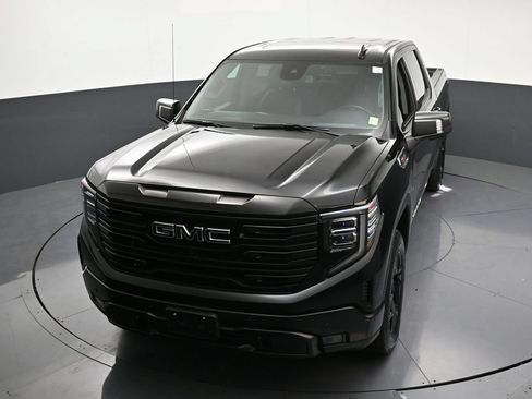 Used 2023 GMC Sierra 1500 SLT w/ SLT Premium Plus Package AWD/4WD image 22