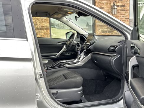 Used 2023 Mitsubishi Eclipse Cross LE image 13