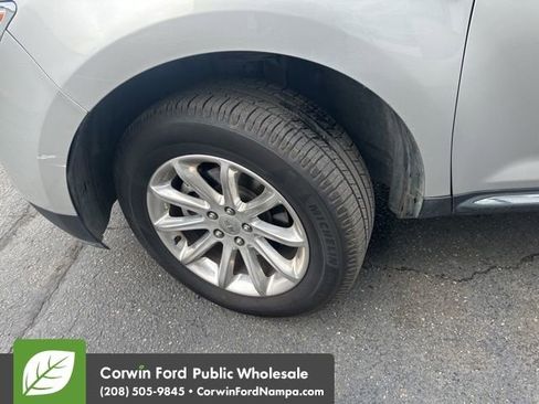 Used 2012 Lincoln MKX FWD image 11