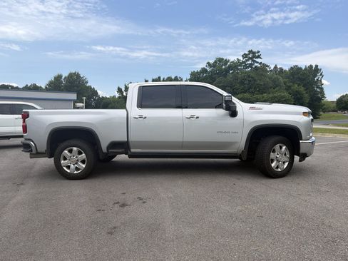 Used 2023 Chevrolet Silverado 2500 LTZ AWD/4WD image 13