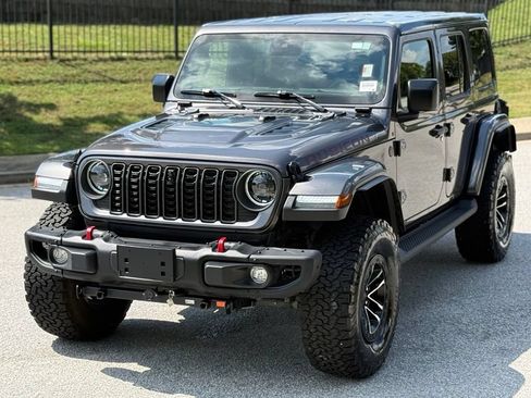 Used 2025 Jeep Wrangler Unlimited Rubicon AWD/4WD image 10