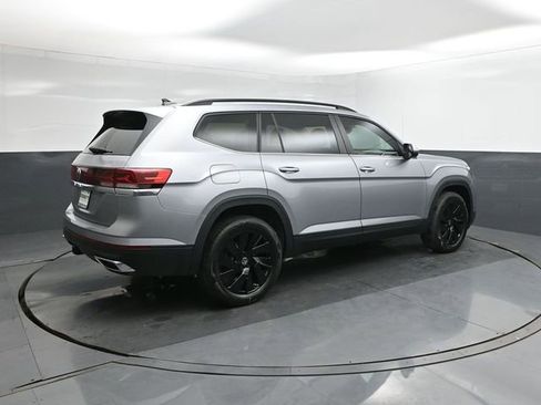 New 2026 Volkswagen Atlas SE image 11
