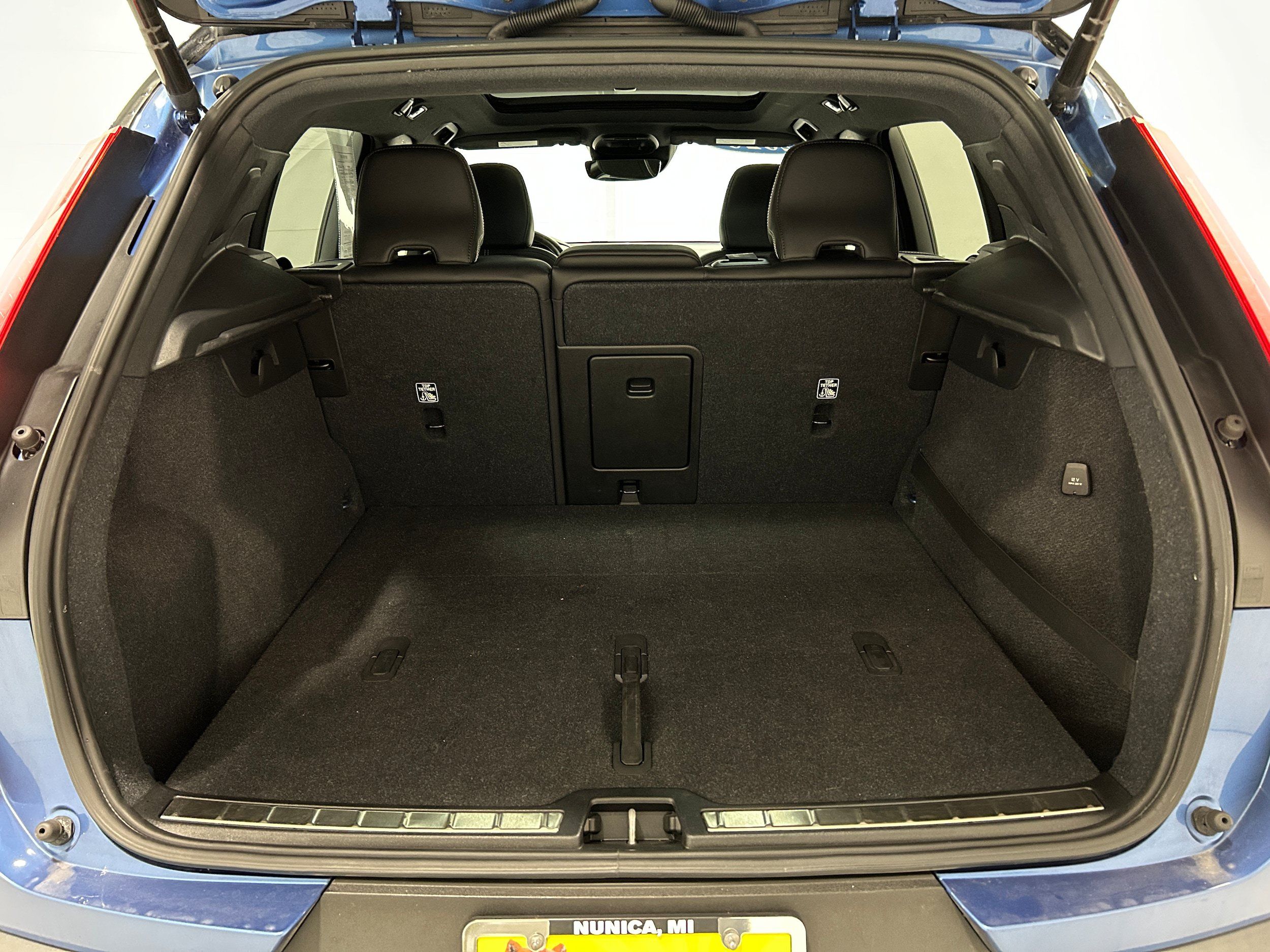 Used 2020 Volvo XC40 T5 R-Design AWD/4WD image 32