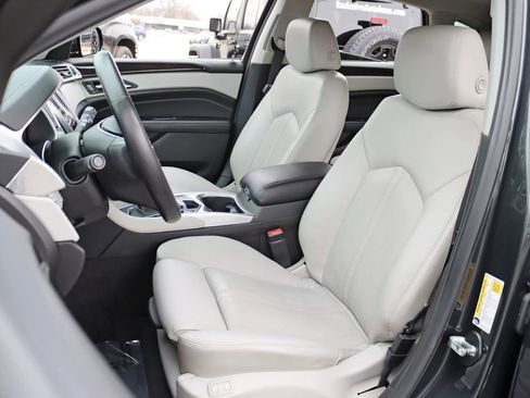 Used 2015 Cadillac SRX Premium image 24