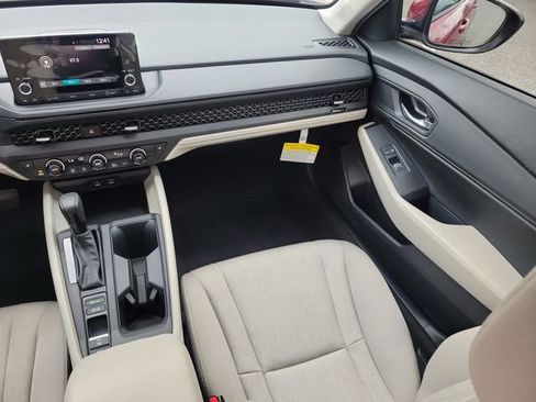 Used 2024 Honda Accord EX image 14
