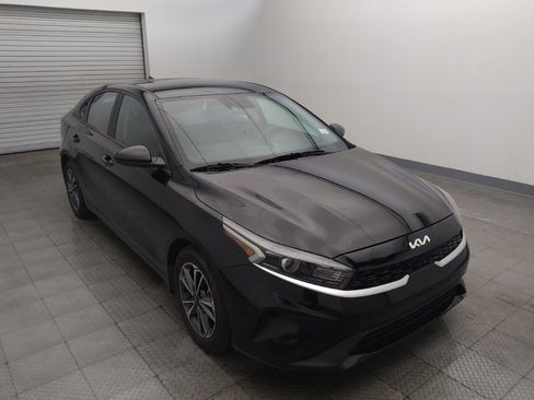 Used 2024 Kia Forte LXS FWD image 13