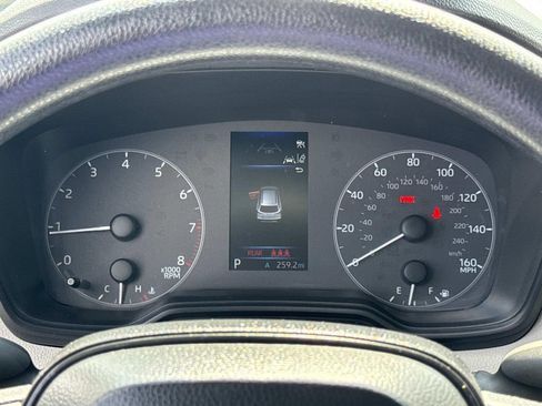 Used 2025 Toyota Corolla Cross L FWD image 28