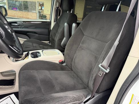 Used 2015 Dodge Grand Caravan SXT w/ Security Group image 14