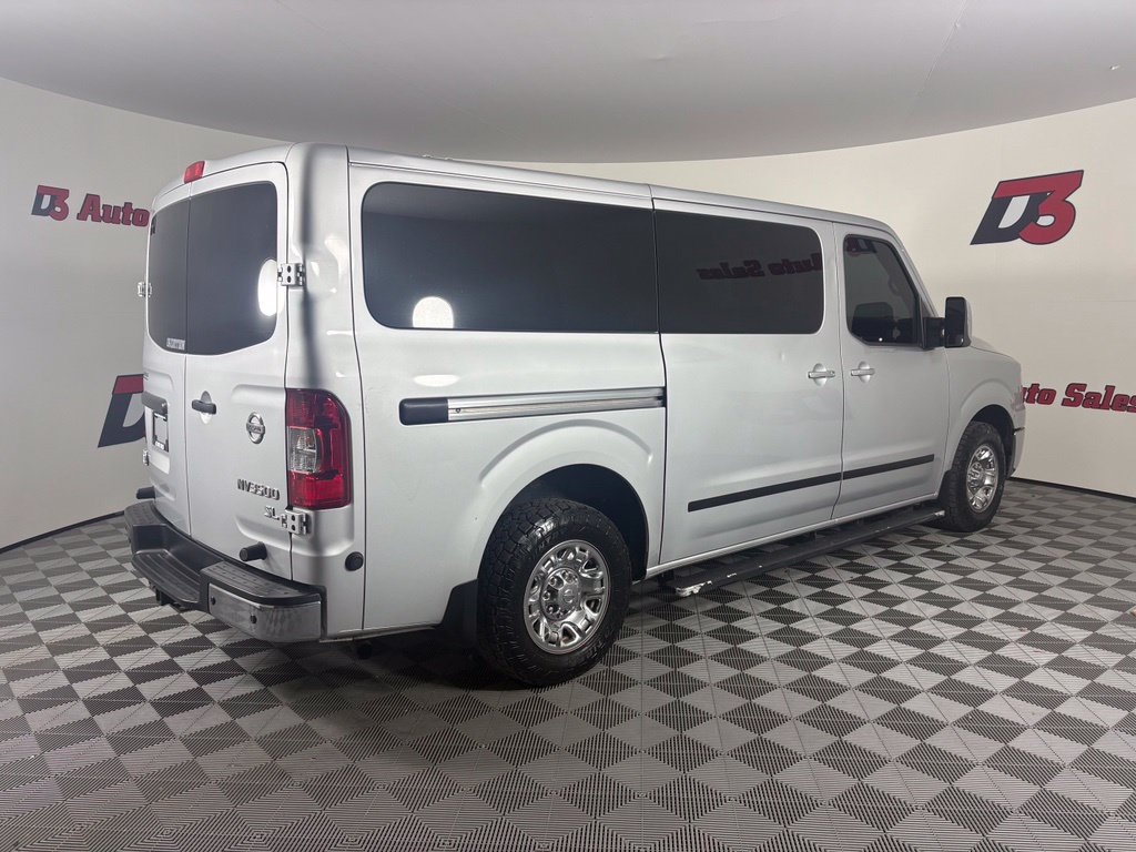 Used 2018 Nissan NV 3500 SL RWD image 8