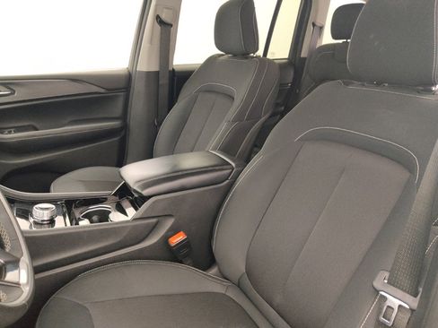Used 2023 Jeep Grand Cherokee Laredo RWD image 17