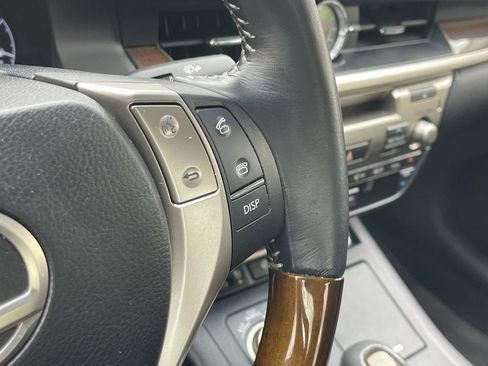 Used 2013 Lexus ES 350 w/ Luxury Pkg FWD image 24