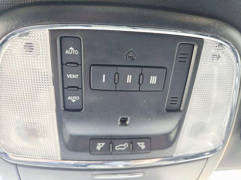 Used 2020 Jeep Grand Cherokee Limited AWD/4WD image 34