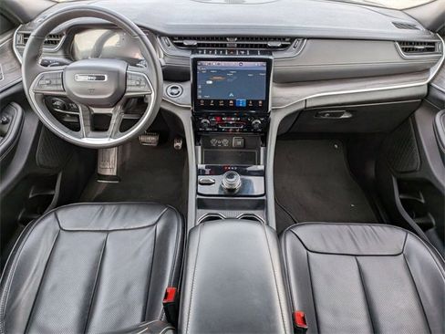 Used 2024 Jeep Grand Cherokee L Limited w/ Luxury Tech Group II image 28