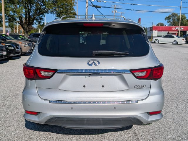 Used 2017 INFINITI QX60 FWD w/ Deluxe Technology Package image 4
