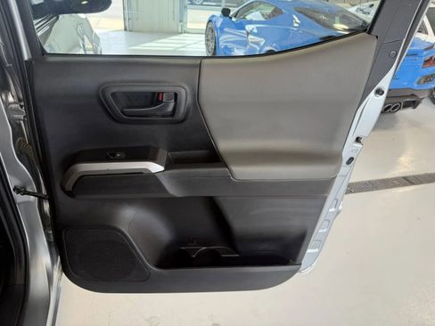Used 2023 Toyota Tacoma SR5 w/ Technology Package AWD/4WD image 18