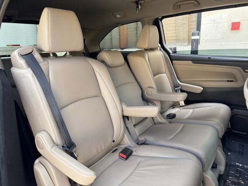 Used 2019 Honda Odyssey EX-L image 41