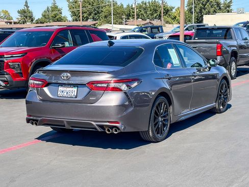 Used 2022 Toyota Camry XSE FWD image 4
